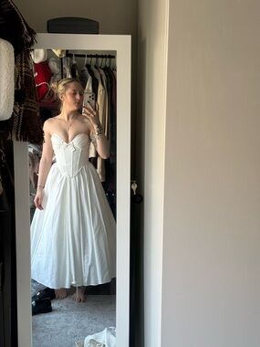 Baby boo White Strapless midi Only worn once for my bridal shower!